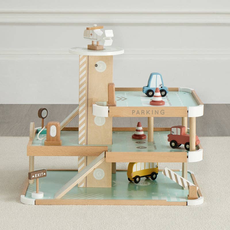 Little Tot Parking Lot detail view