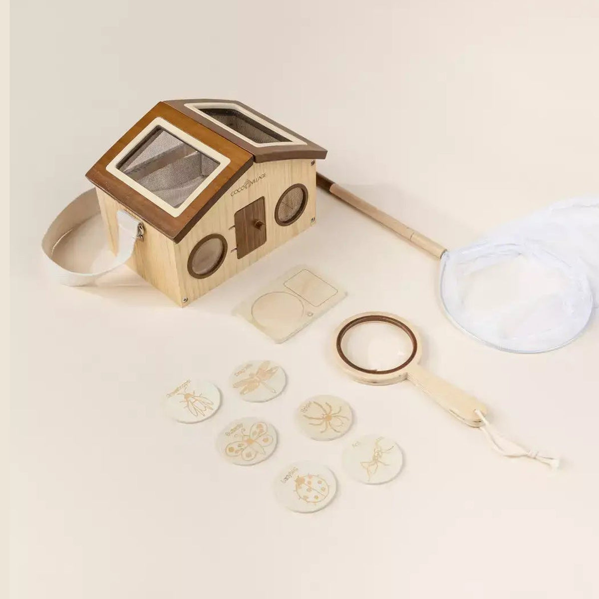 Bug catcher set with net and magnifier