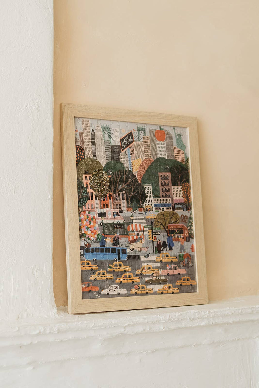 Hello New York Look and Find Puzzle 200 piece kids puzzle
