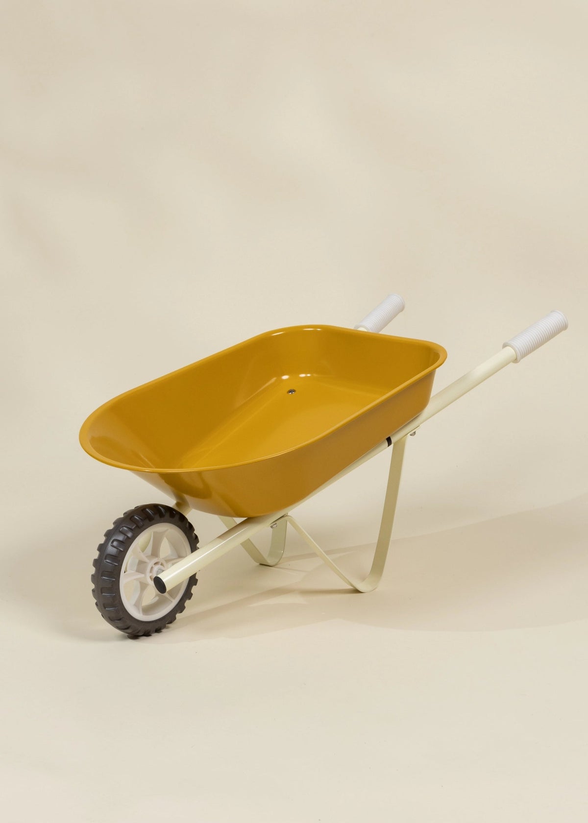 Heritage Wheelbarrow - Goldfish detail