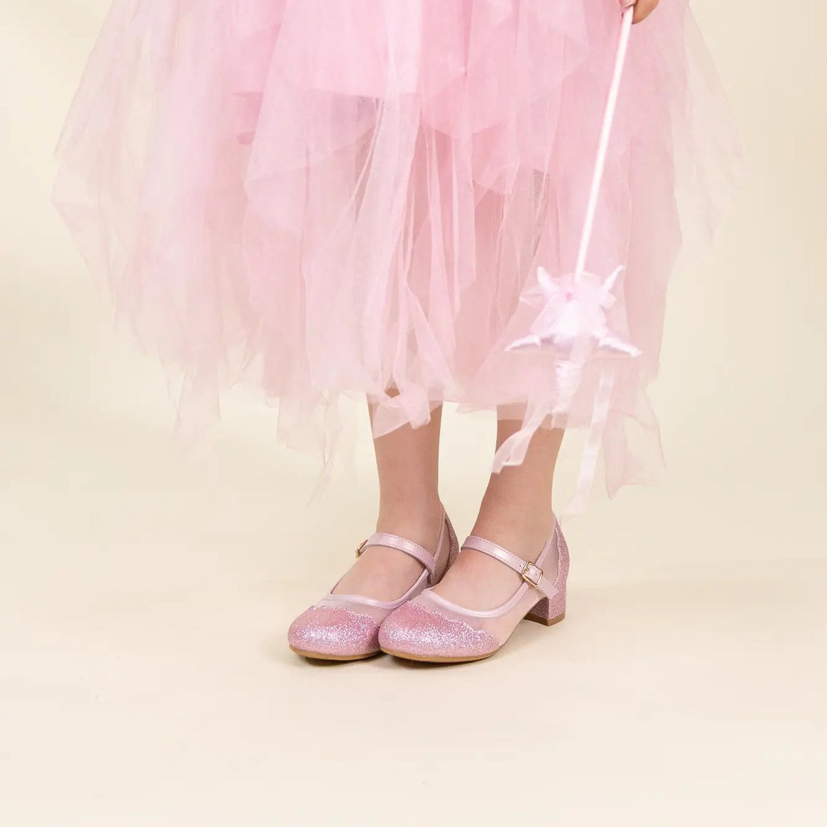 Pink tulle ruffle skirt detail
