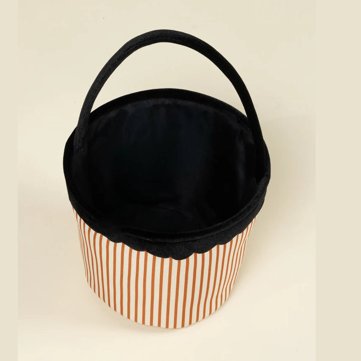 Pumpkin Stripe Treat Basket interior