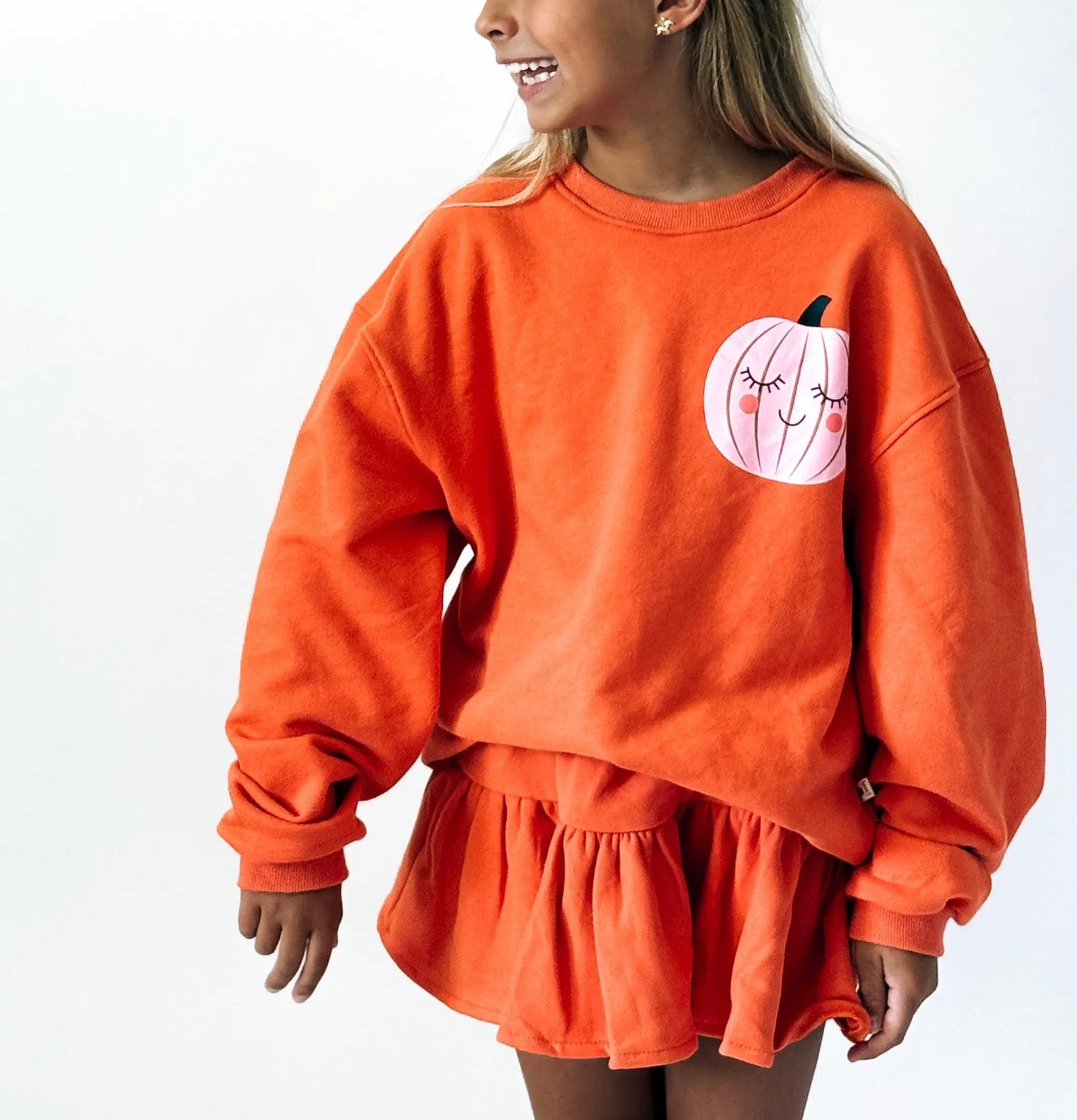 'Tis The Season To Be Spooky pumpkin graphic front detail